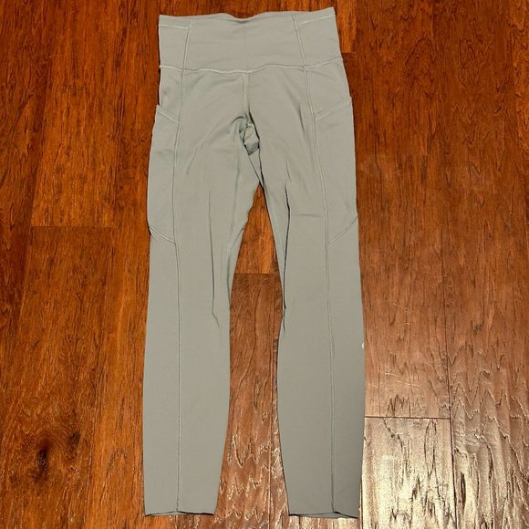 Lululemon Fast and Free 7/8 Tight with Pockets - Picture 2 of 5